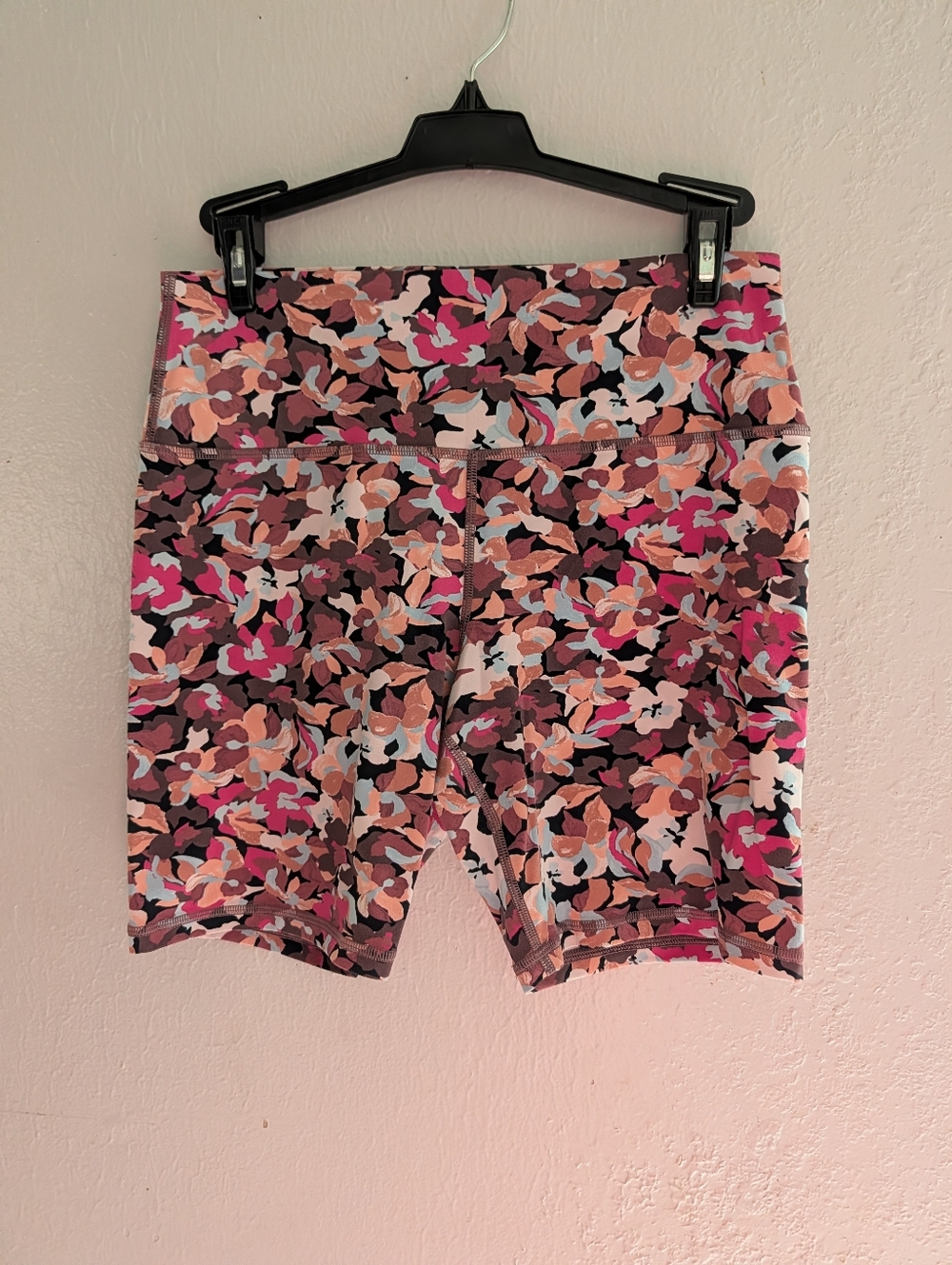 Athleta Pink Multi Floral-Print Transcend Bike Shorts